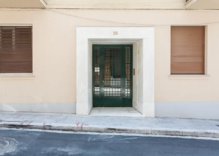 Plaka City Centre Studio